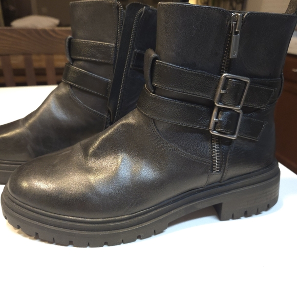 Lucky Brand Woman's Boots - Picture 2 of 15